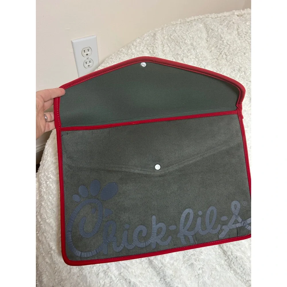 Chick fil A‎ Soft Computer case Folder Document Organizer Gray Red Snap Closure